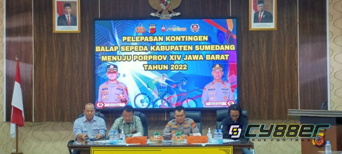 Kapolres Sumedang Lepas Kontingen Balap Sepeda Untuk Bertanding di Porprov XIV Jawa Barat