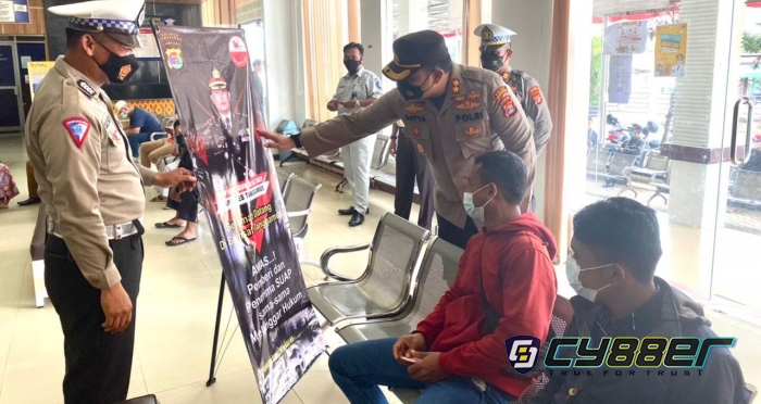 Kapolres Tanggamus Sidak Pelayanan Samsat dan SIM