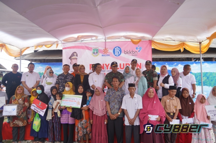 Danrem 064/MY Bersama Pj Gubernur Lakukan Penanganan Stunting dan Penyaluran Bantuan Sosial di Pulau Terdepan Provinsi Banten