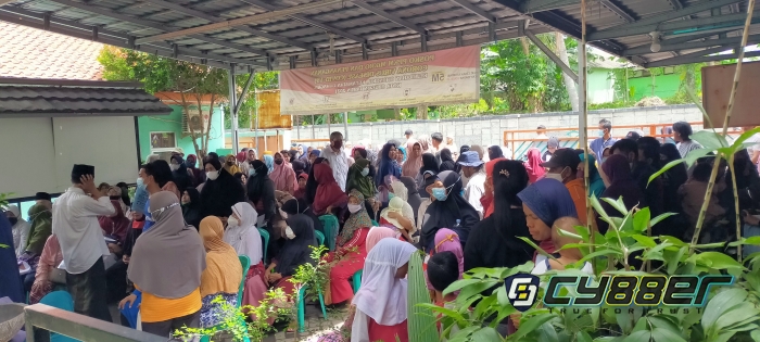 Sejumlah 440 Warga Kelurahan Citangkil Terima Bantuan Langsung Tunai