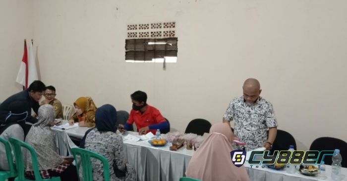 Kantor Pos Menyalurkan Bantuan BBM dan BPNT Tunai Yang di Fasilitasi Pemdes Caringin 