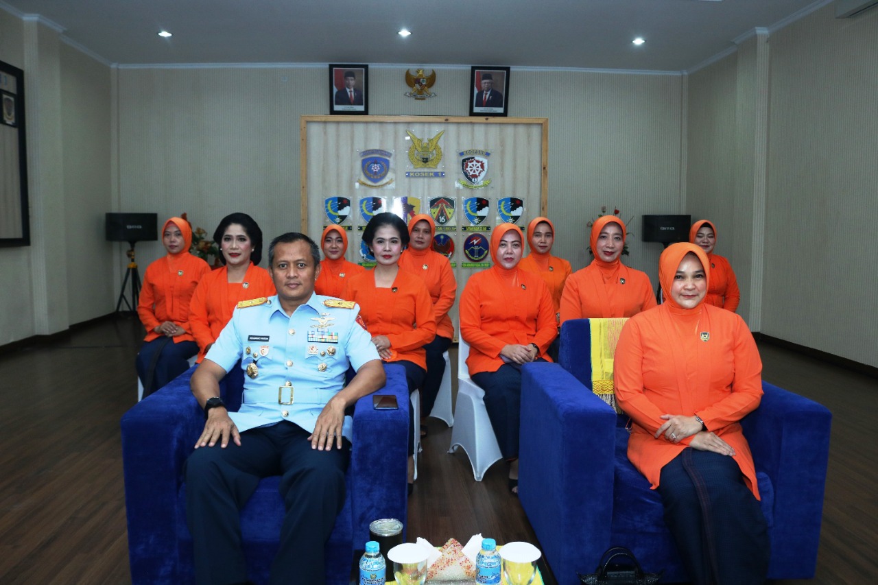 PIA Ardhya Garini Cabang 23/D.I Kosek I Meriahkan Peringatan HUT Ke-66 