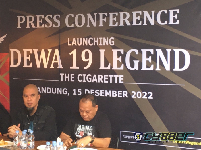 Dewa 19 Resmi Mengenalkan Produk Rokok di Bandung