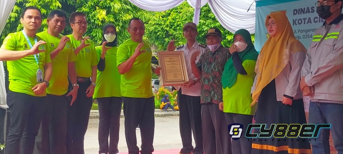 Rahmadi Ramidin Raih Penghargaan Lurah Terbaik