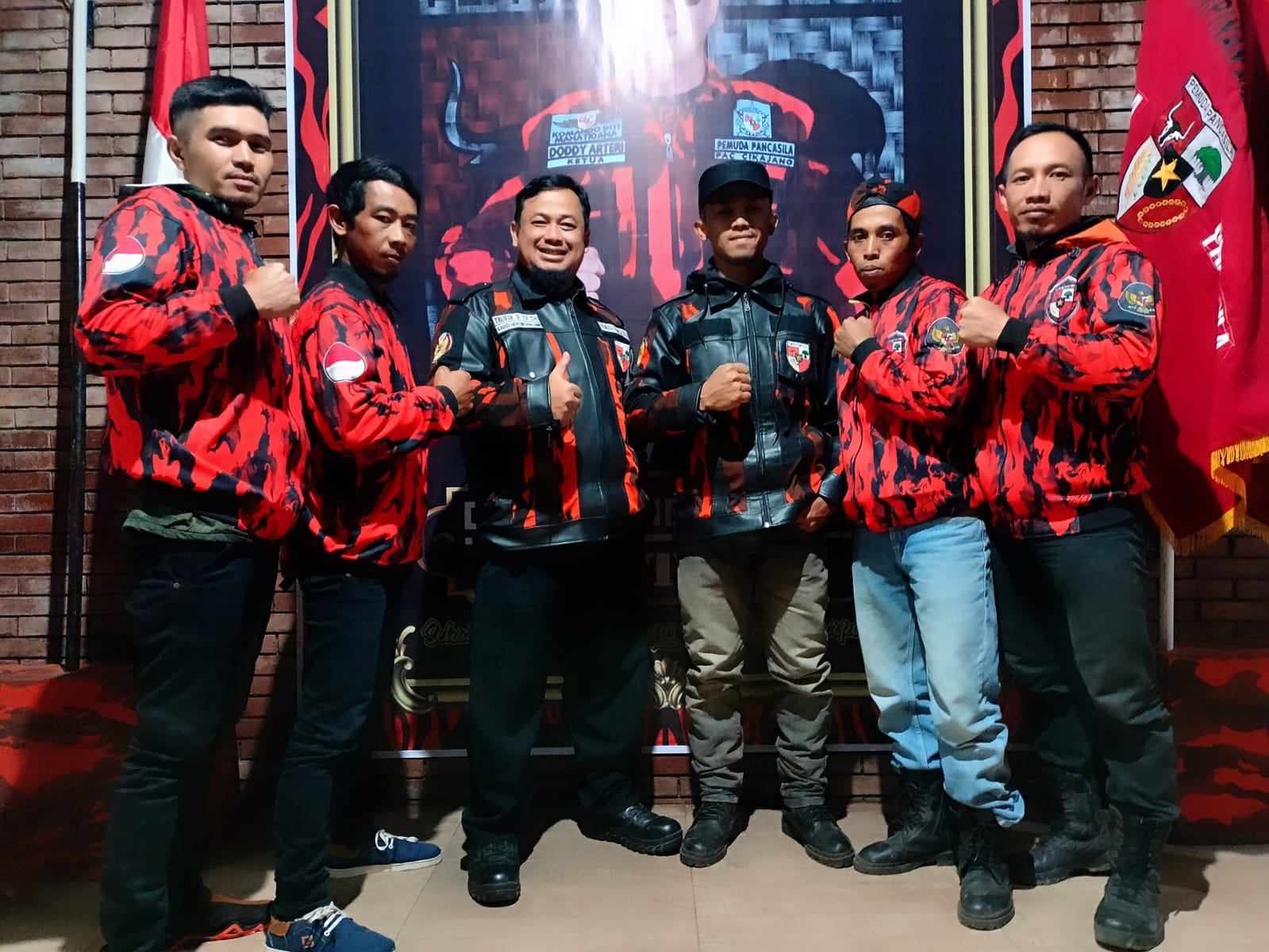 PAC Pemuda Pancasila (PP) Bersinergi Dengan Forkopimcam Cikajang Dalam Giat Pengamanan Malam Pergantian Tahun 2022