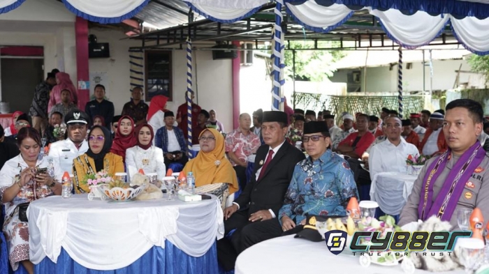 Pelantikan Kepala Desa Pemerintah Negeri Laha Di Hadiri Sekda Maluku Sadali Lee