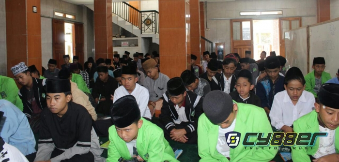 YPI Al-Qonaah Jadikan Pengajian Bulanan sebagai Budaya