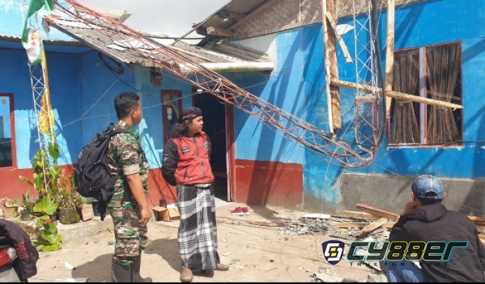 Angin Kencang Akibatkan Rumah Warga Rusak