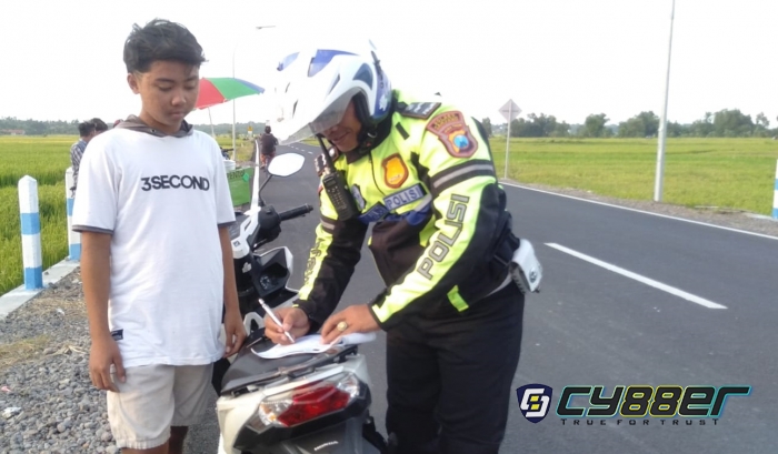 Antisipasi Aksi Balapan Liar yang Semakin Merajalela di Kabupaten Sampang, Polisi Sisir Sejumlah Tempat Nongrong