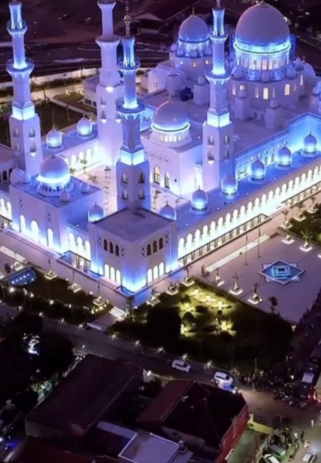 Masjid Raya Sheikh Zayed Solo Diresmikan Hari Ini, Salah Satu Aturan Tak ada Infak