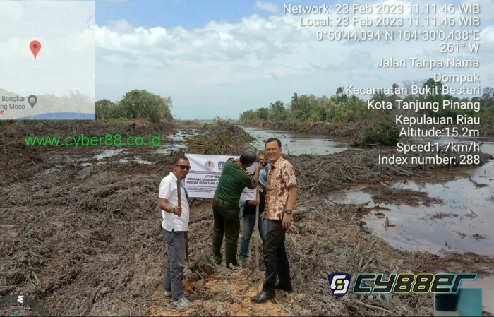Perambahan Lahan Rawa Moco Disinyalir Ilegal Gunakan Tiga Ekscavator 
