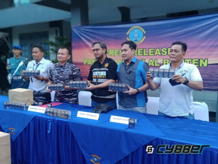TNI AL Banten Amankan Rokok Yang Diduga Tanpa Pita Cukai 