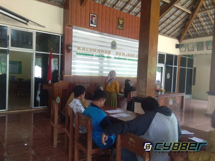 Kalurahan Banjarejo Gelar Kegiatan Pembagian Sertifikat Progam PT SL