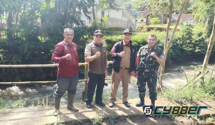 Peletakan Batu Pertama TPT Di Pemdes Mekarsari 