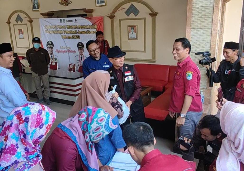 Pemprov Jabar dan Pemkab Majalengka Adakan Operasi Pasar Murah