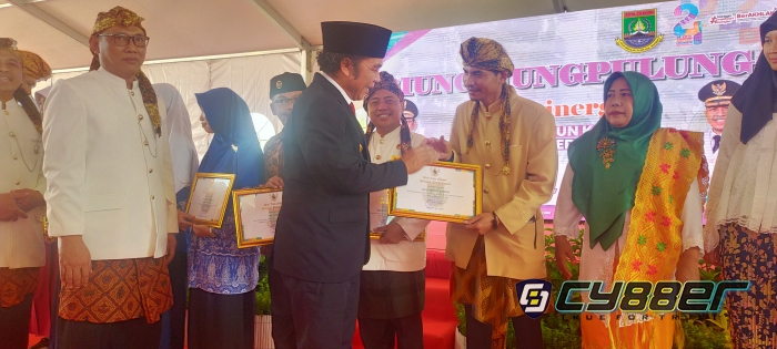 HUT Kota Cilegon Ke-24, Gerem Raih Penghargaan Kelurahan Terbaik.