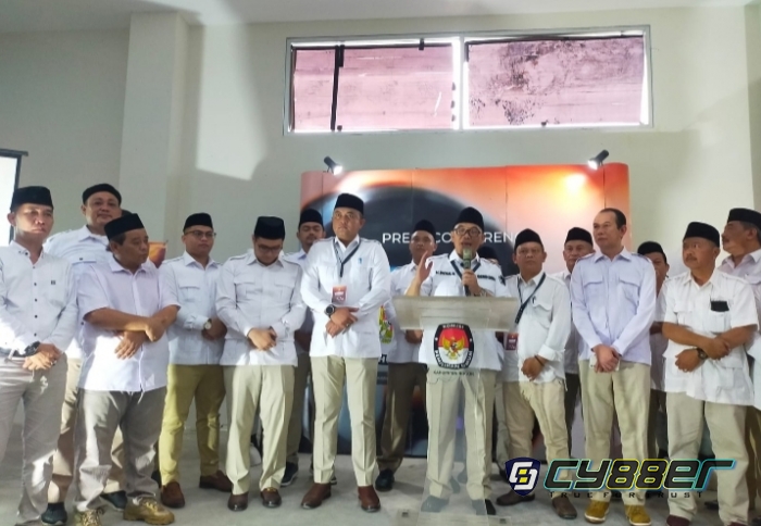 Iwan Setiawan Ketua DPC Gerindra Kabupaten Bogor Daftarkan 55 Bacaleg ke KPU