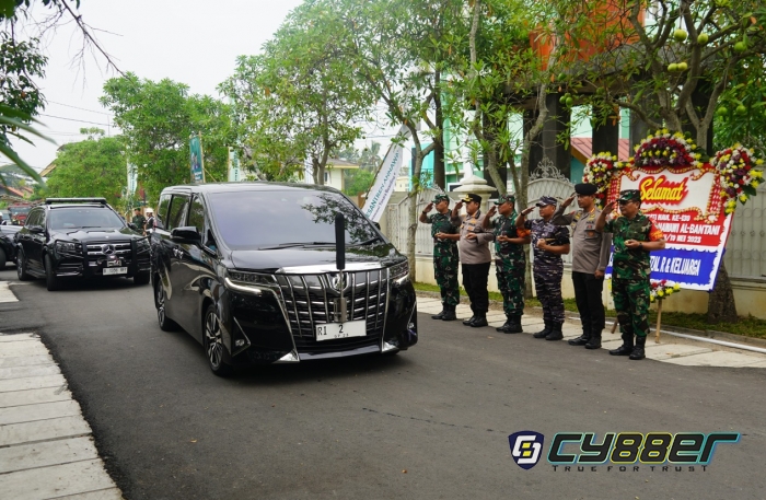 Danrem 064/MY Menyambut Kedatangan Wakil Presiden RI di Pesantren An Nawawi Tanara