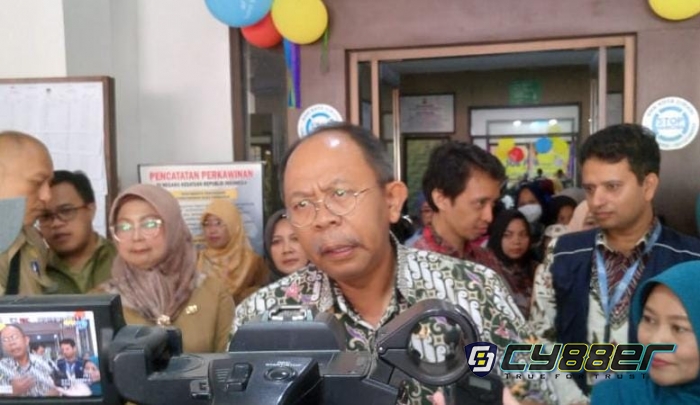 Pj. Wali Kota Bersama Kepala Dinkes Kota Cimahi Monitoring Pelaksanaan SUB-PIN Putaran 2 di Kelurahan Padasuka