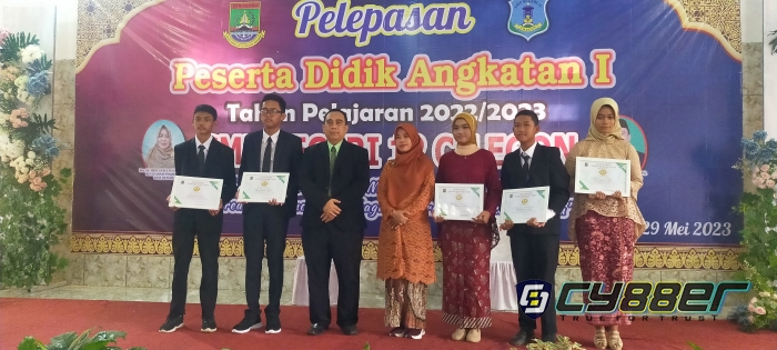 Pelepasan Peserta Didik Angkatan I SMP Negeri 12 Cilegon Tahun 2022/2023