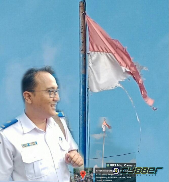 Miris..! Dikantor Pemerintahan Terpasang Lambang Kehormatan Indonesia Kondisi Rusak dan Robek