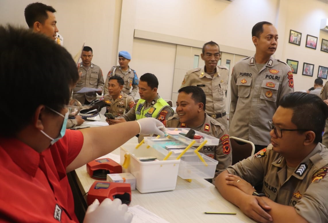 Isi HUT Bhayangkara ke 77, Seluruh Personel Polres Sukabumi Gelar Donor Darah