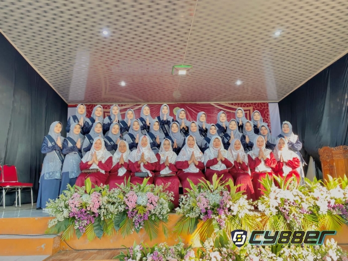Ponpes Al Furqoniyah Citugu Gelar Wisuda dan Pelepasan Santri - Santri Berprestasi