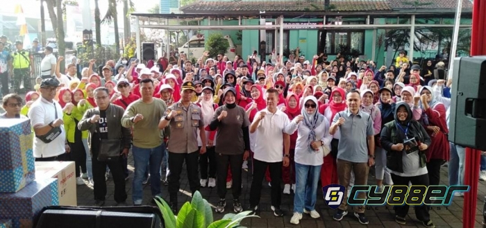 Semarakan HUT Kota Cimahi ke 22, Kecamatan Cimahi Utara Gelar Jalan Sehat 