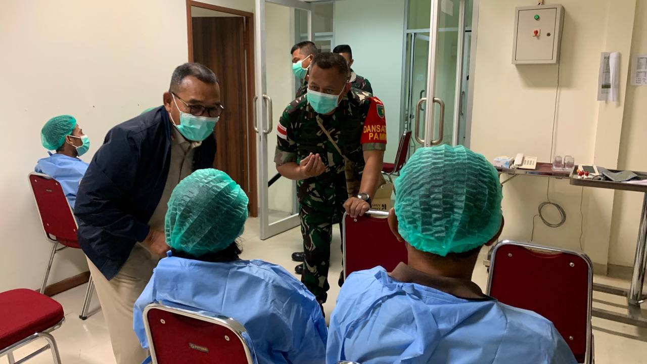 Danrem 174/ATW Tinjau Baksos Operasi Katarak Dan Bibir Sumbing