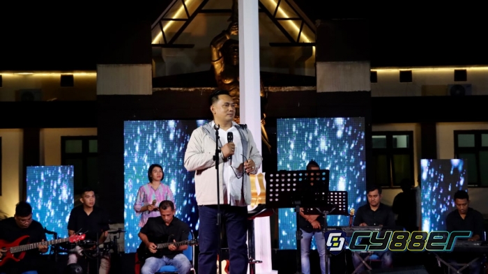 Moment HUT; Kapolres SBB Ajak Pemuda Jaga Keamanan 