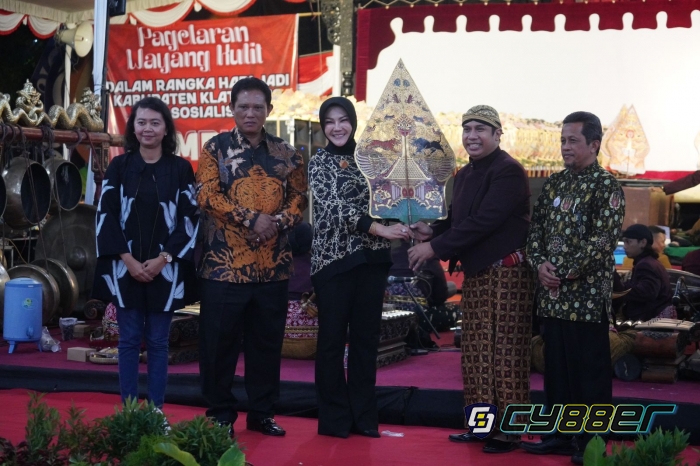 Pagelaran Wayang Kulit Gempur Rokok Ilegal Meriahkan Hari Jadi Ke - 219 Klaten