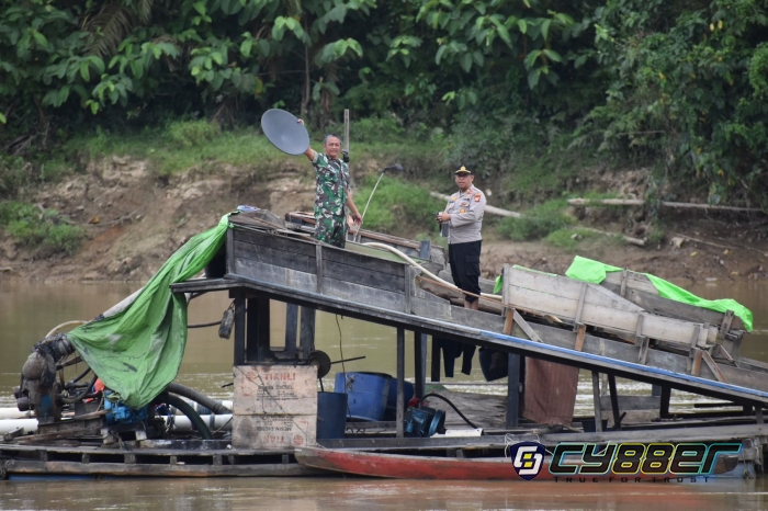 Tim Gabungan Polres Inhu dan TNI Tertibkan PETI di Dua Kecamatan.