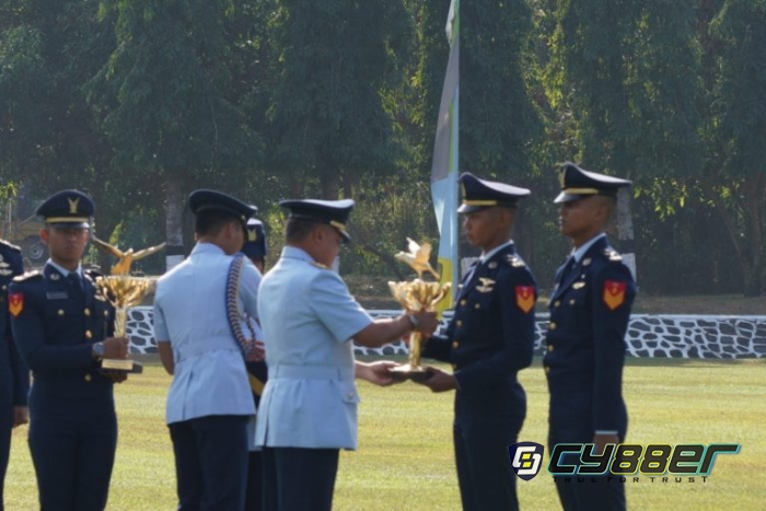 Danrem 072/Pamungkas Hadiri Upacara Wing Day Sekbang A-100