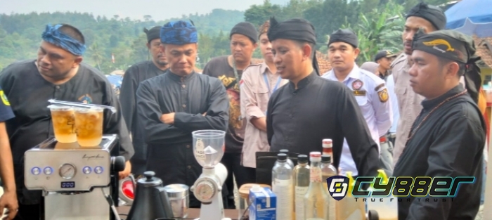 Tiga Kadis Kabupaten Bogor Hadiri Selamatan Bumi Ke - 105 Tahun di Desa Tajurhalang