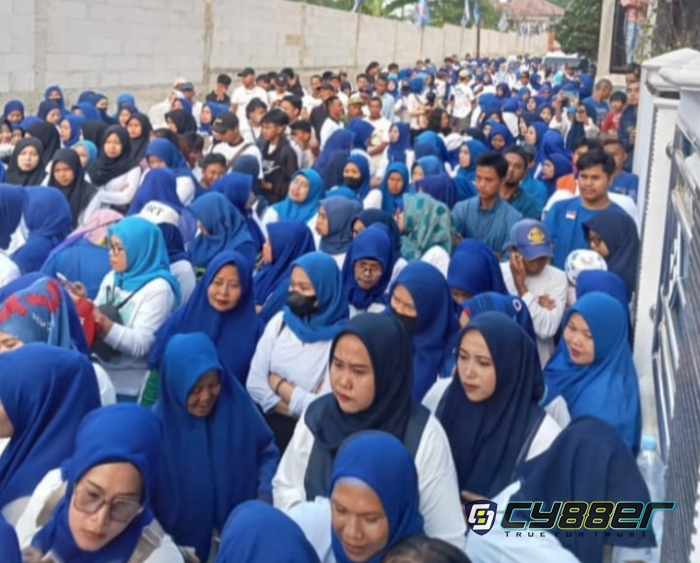 Ribuan Pendukung Bacaleg Demokrat Aulia Rahman Ikuti Jalan Sehat