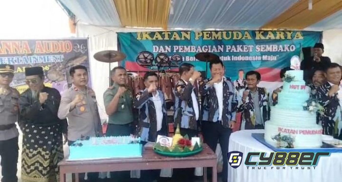 Rayakan HUT ke 54, Organisasi IPK Riau Bagi-bagi Sembako Ke Masyarakat 