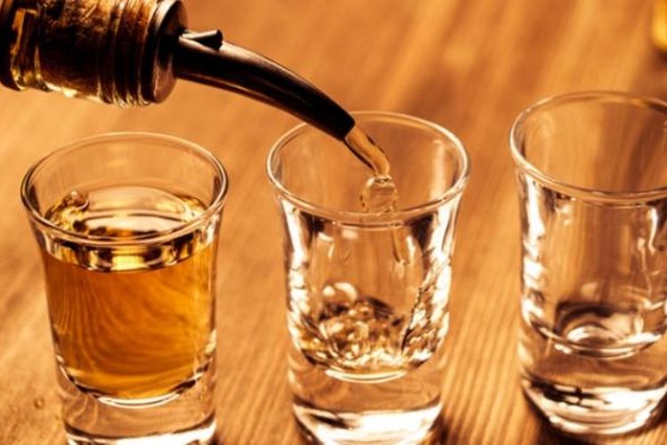 Seorang Istri Ketahuan Suami Menegak Miras di Cafe, Sekretaris PP PAC Banjaranyar : Akibat Lemahnya Pengawasan dari Pemilik