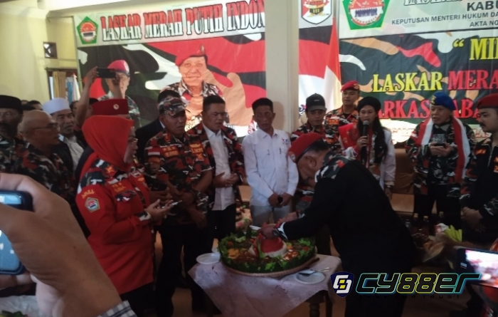 Milad ke 6, Ormas LMPI Santuni Anak Ratusan Yatim