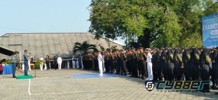 Danlanal Banten Membuka Acara Character Building SMK Negeri 4 Cilegon