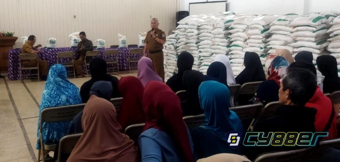 Ribuan KPM di Kelurahan Melong, dapat Bantuan Pangan CBP