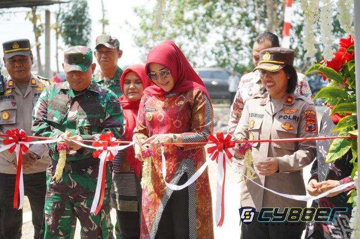 Sri Mulyani Resmikan Jalan Karya Bhakti Dalam Acara Penutupan KBMKB di Desa Boto