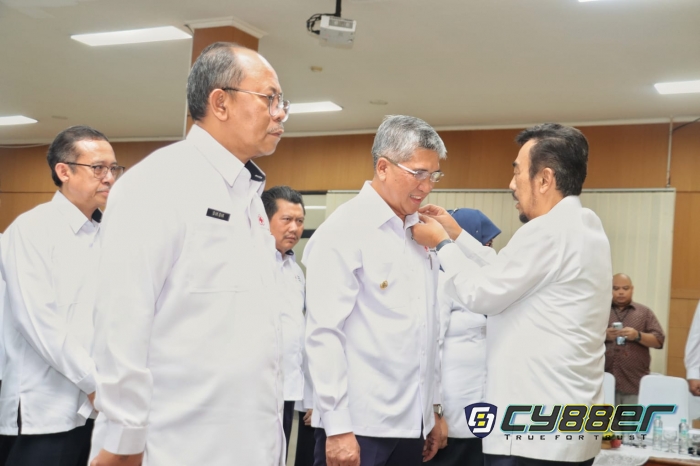 Penjabat Wali Kota Cimahi Hadiri Pelantikan Dewan Kehormatan dan Pengurus PMI