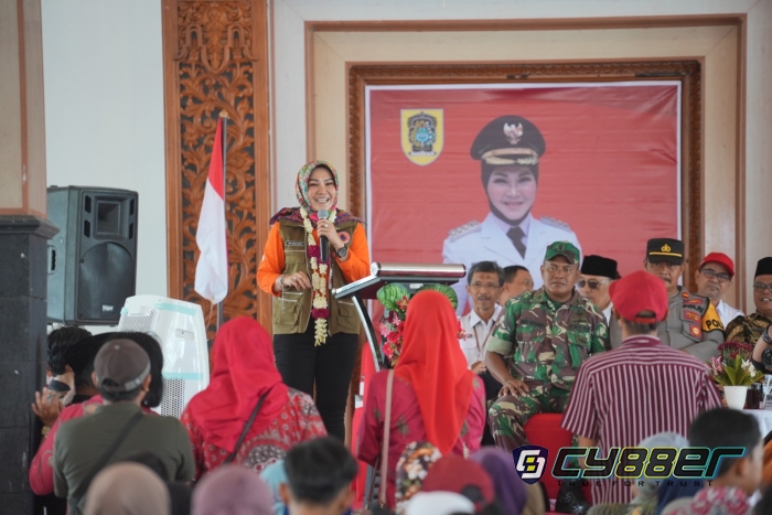 Sambang Warga, Sri Mulyani Resmikan Joglo Wisang Geni Desa Dalangan