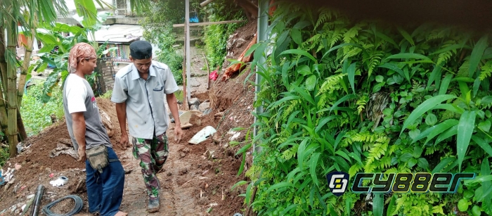 Warga Kampung Lenging Kidul Mengucapkan Terimakasi Kepada Pemdes Warung Menteng yang Sigap Membenahi Tebing yang Lonsor