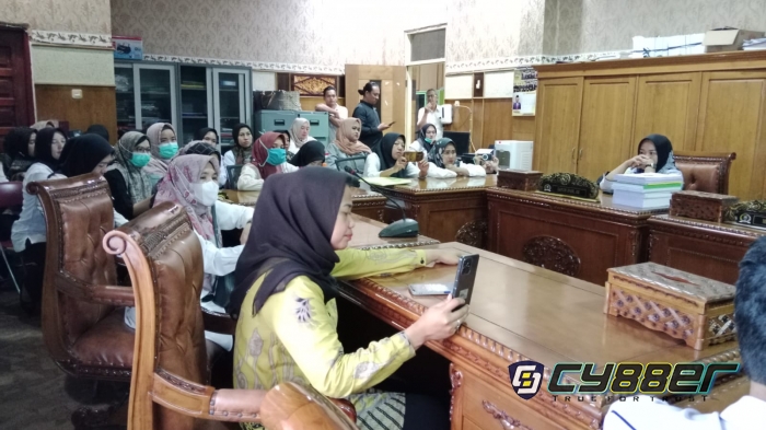 Puluhan NAKES Kembali Mendatangi komisi I dan III DPRD OKU