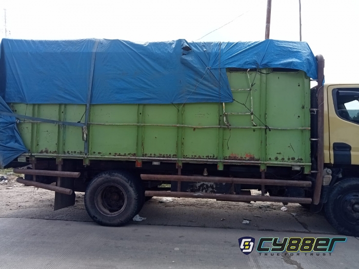 Truk Muatan Kayu Alam, Diduga dari Hutan Konservasi, Melintas Bebas di Jalintim
