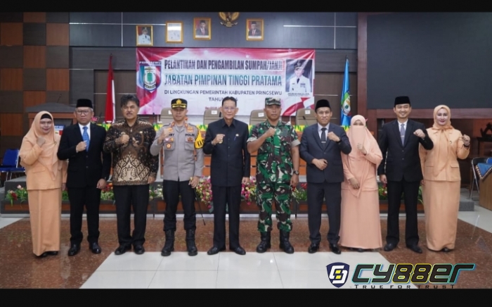 Adi Erlansyah PJ Bupati Pringsewu Lantik Tiga Kepala Dinas Di Kab Pringsewu 