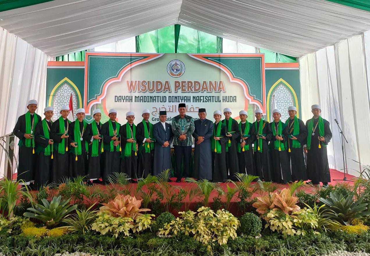 Apresiasi Wisuda Perdana Dayah Madinah Lhoksukon, Pj Bupati: Paradigma Lama Perlu Diubah