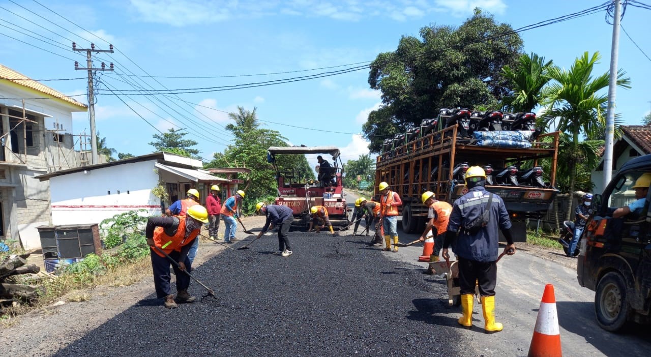 Kementrian PUPR Genjot Perbaikan Jalan Nasional Ruas Pematang Panggang - Bujung Tenuk 