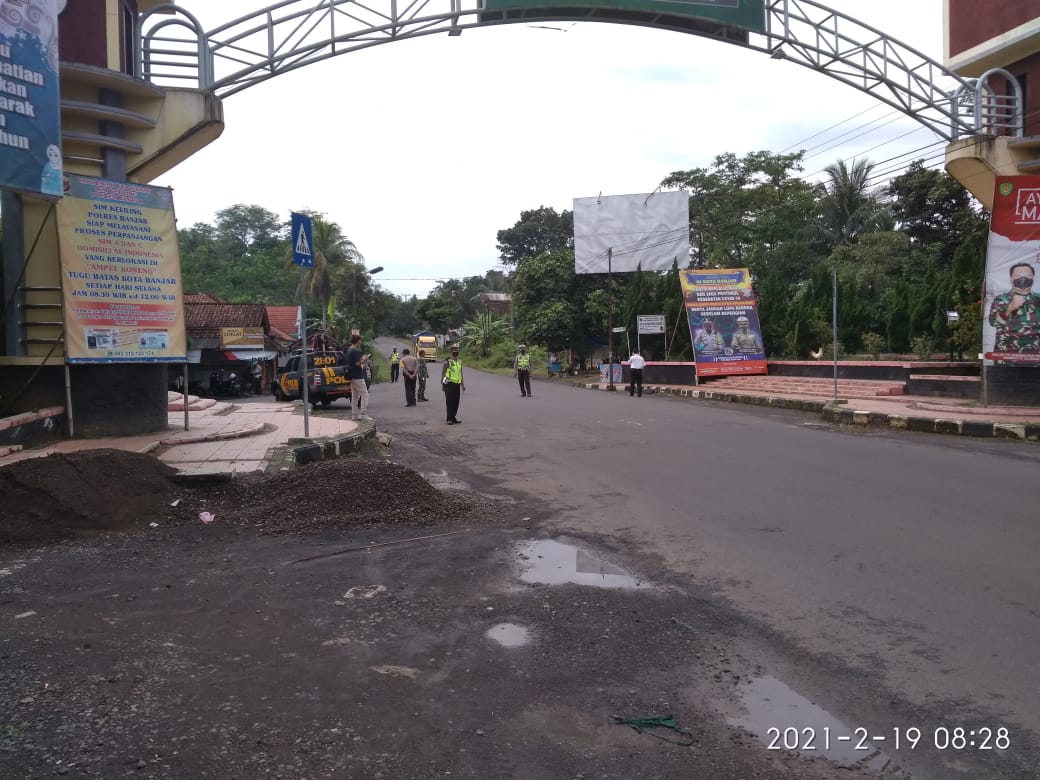 Sebanyak 19 Pelanggar Prokes Terjaring dalam Operasi Yustisi di Perbatasan Banjar - Ciamis 
